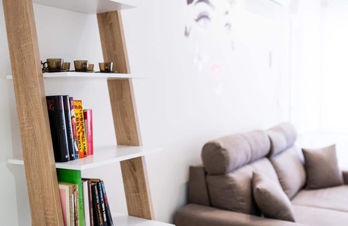 Camino de Ronda Apartment | Central Granada Apartment with Family & Pet-Friendly Amenities
