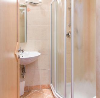 Huben Apartment | Experience Apart Felsenhof: Oceanfront Bliss with Spa