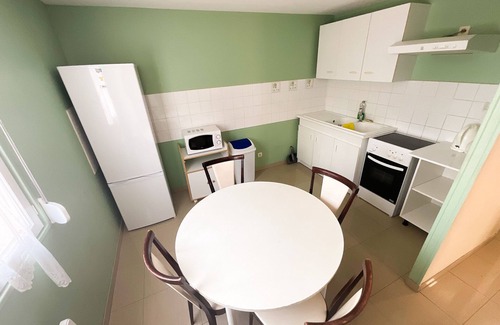 Saint-Martin-en-Campagne Apartment | Family-Friendly Apartment with Ensuite & Courtyard View
