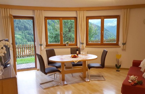 Kauns Apartment | Seaside Retreat at Apart Franziska with Spa and Ocean Views