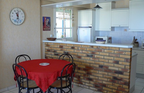 Saint-Malo Apartment | Oceanfront Apartment with Direct Beach Access & 10/10 Rating