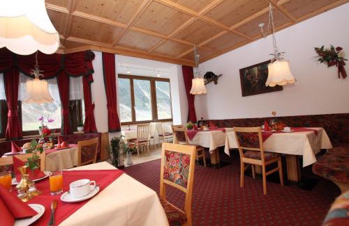 Galtur Bed & Breakfast | Top-Rated Apart Garni Romantica with Oceanfront Pool