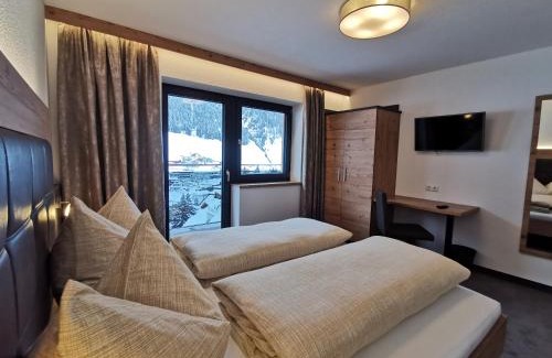 Ischgl Apartment | Discover Apart Grafspitz: Family-Friendly Retreat with 9.5/10 Rating