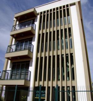 Prados Apartment | Highly Rated Apart Hotel Água Limpa: Family & Accessible Stay