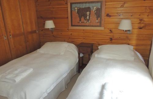 Lanin National Park Apartment | Discover Apart Hotel Le Temps Des Cerises - Family-Friendly Retreat