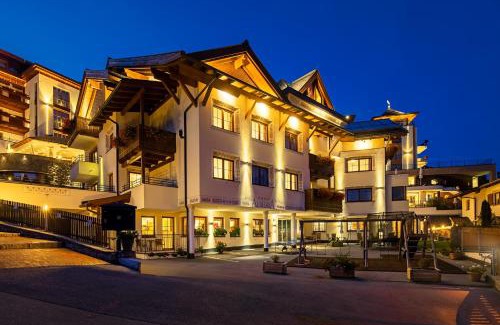 Fiss Apartment | Discover Apart-Hotel Aurora Fiss: Family-Friendly Escape