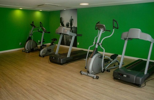 Boa Viagem Apartment | Convenient Apart-Hotel with Wi-Fi near Boa Viagem Beach