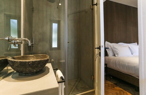 Santarem Bed & Breakfast | Central Santarém Apart Hotel with Pool and Breakfast
