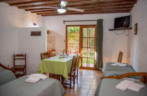 Termas del Dayman Apartment | Budget-Friendly Apart Hotel Manantiales Termal with Restaurant