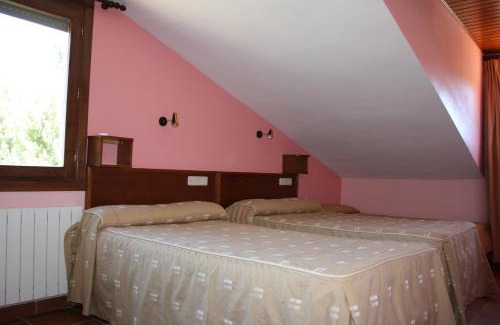 La Virgen de la Vega Apartment | Scenic Apart-Hotel Selva Nevada with Ocean Views & Dining