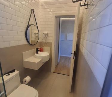 Piumhi Apartment | Guest Rated 10/10: Theotókos Flats with Family-Friendly Perks