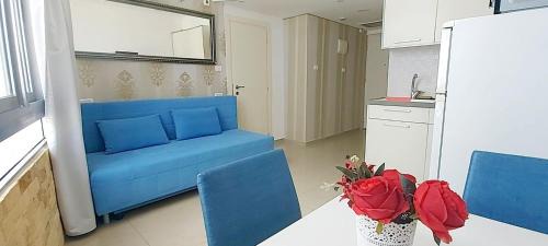 Bat Yam Apartment | Beachfront Stay at Apart Hotel TLV/Bat Yam with Ocean Views