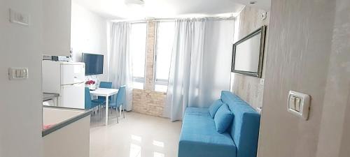 Bat Yam Apartment | Beachfront Stay at Apart Hotel TLV/Bat Yam with Ocean Views