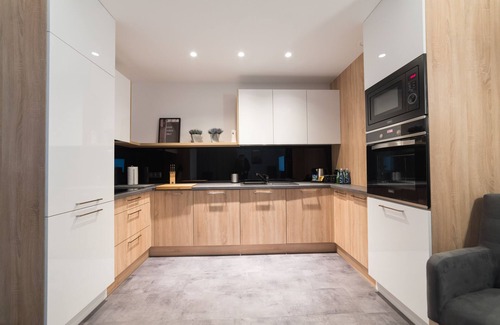 Zory Apartment | Guest Rated 9.8: VIVI Residence & SPA with Premier Amenities