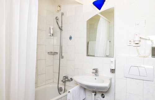 Glattbrugg Hotel | Convenient Apart-Hotel Zurich Airport with Family-Friendly Amenities