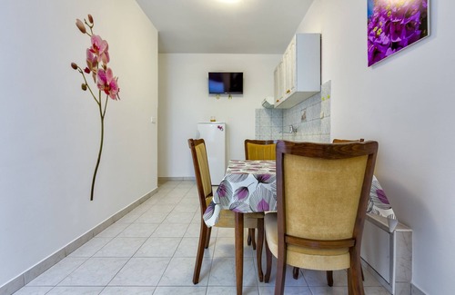 Cove Murtar Apartment | Oceanfront Apartments Arsen in Beautiful Mali Losinj
