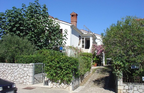 Cove Murtar Apartment | Guest Rated 10/10: Apartments Nevenka in Mali Losinj