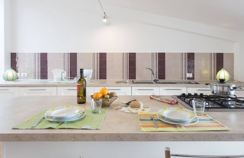 Augusta Apartment | Oceanfront Retreat: Apart In Villa With Etna Views