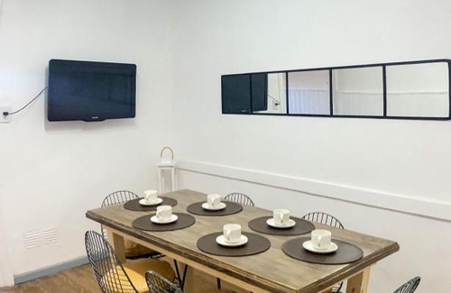 Pergamino Apartment | Pet-Friendly Apart Italia B&B for Family Getaways