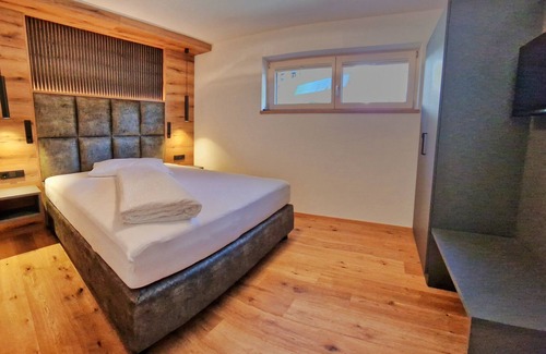 Vorderlanersbach Apartment | Modern Apartment Jasmin in a Serene Location with Kitchen