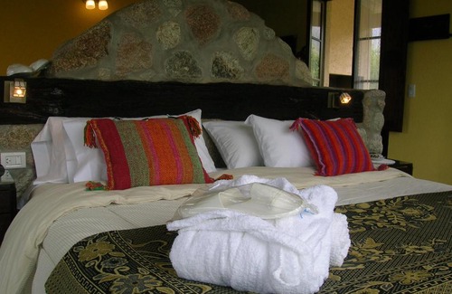 Cerro de Oro Apartment | Pet-Friendly Retreat at Apart Los Antiguos - 4 Star Stay