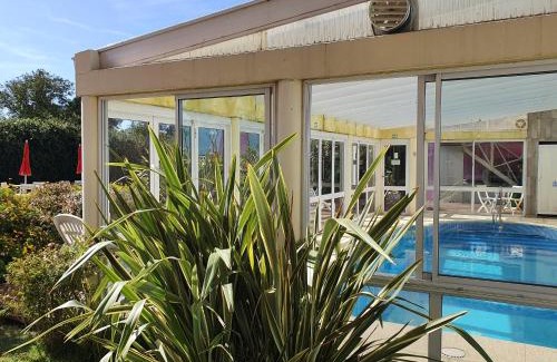 Sierra de la Ventana Cabin | Guest Rated 10/10: Apart Los Girasoles with Pool & Kitchen