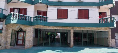 Termas de Rio Hondo Apartment | Charming Apart Los Menhires with Oceanfront Pool Access