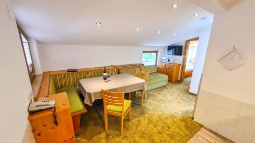 Ischgl Apartment | Family-Friendly Stay at Apart Marlen - Rated 8.9/10