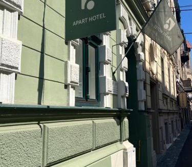 Old City Apartment | Family-Friendly Apart No 6: Rated 9.7/10 by Guests