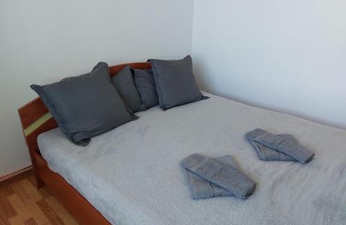 Floresti Apartment | Child-Friendly Apart Ovi: Guest Rated 10/10 Experience