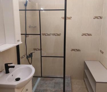 Floresti Apartment | Child-Friendly Apart Ovi: Guest Rated 10/10 Experience