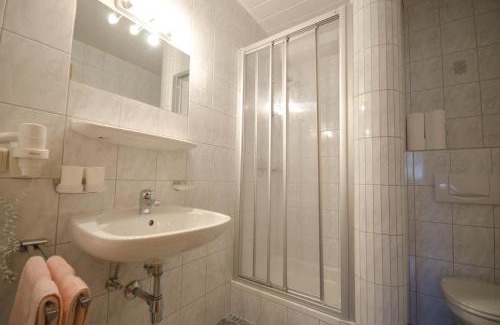 Volderau Apartment | Pet-Friendly Apart-Pension Wasserfall with Ocean Views