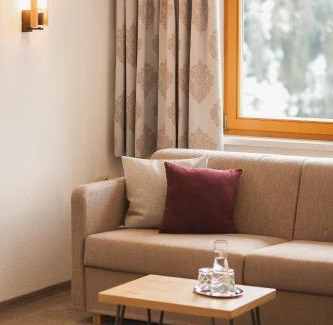 Serfaus Hotel | Apart Pension Moos: Family-Friendly Retreat with Hot Tub
