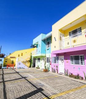 Praia da Armacao do Itapocoroi Apartment | Guest Rated 9.7: Apart Pousada Villa das Flores Awaits