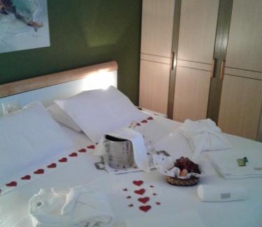 Triangulo das Bermudas Apartment | Discover Apart Quartier Latin Hotel: Family-Friendly Retreat