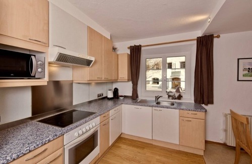 Prutz Apartment | Newly Renovated Apart Seffa with Ocean View and Pool