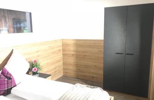 Hoarberg Apartment | Experience APART six-o-nine: Pet & Child Friendly Retreat