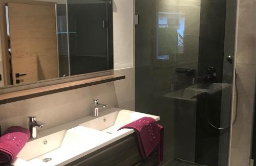 Hoarberg Apartment | Experience APART six-o-nine: Pet & Child Friendly Retreat
