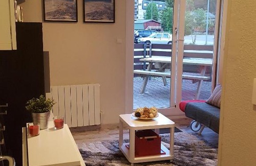 Pyrenees 2000 Apartment | Renovated T2 Apartment Steps from Pistes in Pyrénées 2000