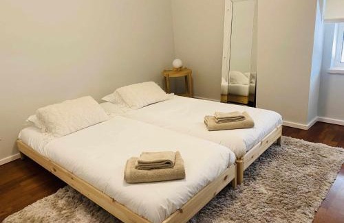 Carnide Apartment | Ideal T3 Apartment with Pool, Tennis & Family-Friendly Fun