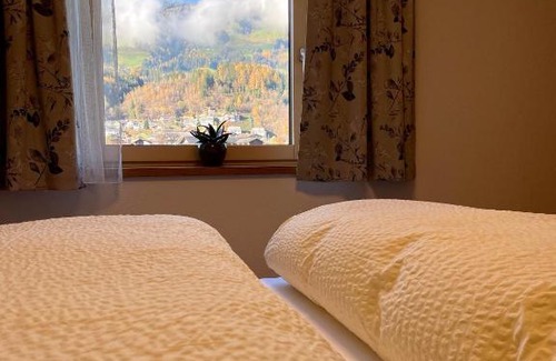 Fuegen Apartment | Exceptional Family Retreat at Apart Theresa - Rated 9.8/10