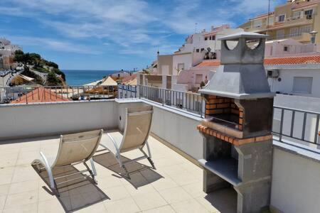 Poco Partido Apartment | Oceanfront Apart Vista Mar – Steps from Carvoeiro Beach