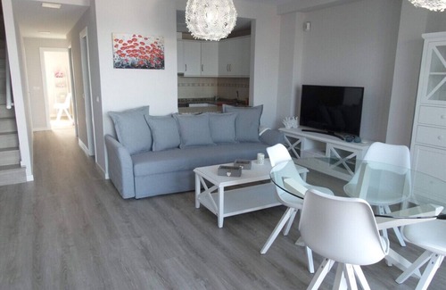 Vinaros Apartment | Seaside Apartment with Pool & Ocean View, Steps from Beach