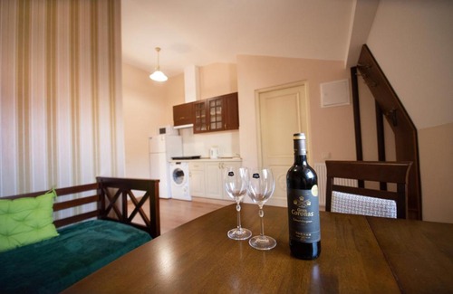 Lviv City Center Apartment | Prime Location at Apart Yaroslava Osmomysla 9 Square