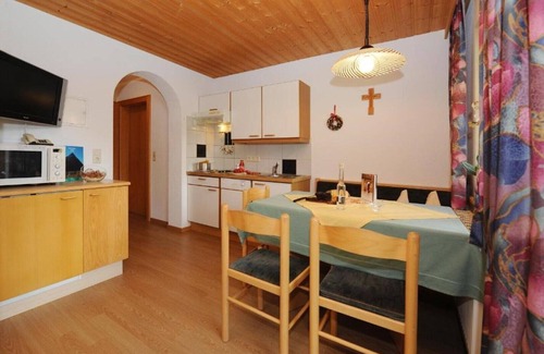 Galtur Apartment | Cozy Apart Zimalis: Perfect Getaway for Couples and Friends