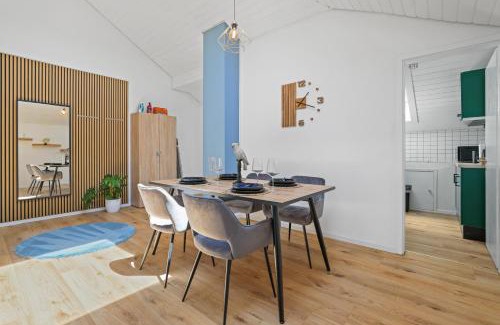 Im Freihofl Apartment | Modern Maisonette near Audi with Netflix & Parking Access
