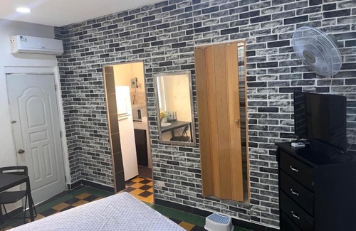 San Anton Apartment | Colonial Studio Retreat with Breakfast & Child-Friendly Amenities