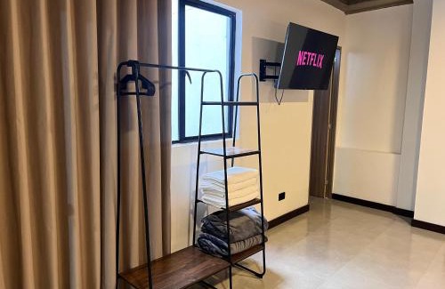 Villa Hermosa Apartment | Aparta estudios primer piso con escritorio