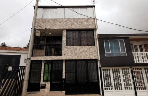 Fusagasuga Apartment | Scenic Apartaestudio with Panoramic Views for Families