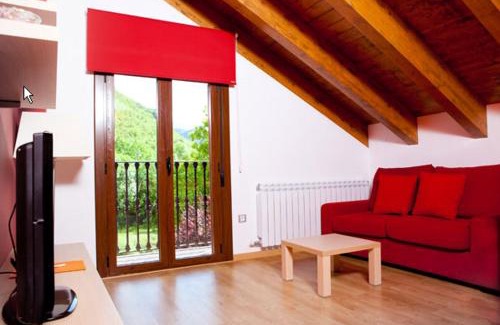 Castejon de Sos Apartment | Family-Friendly Apartahotel Castejón de Sos with Top Ratings
